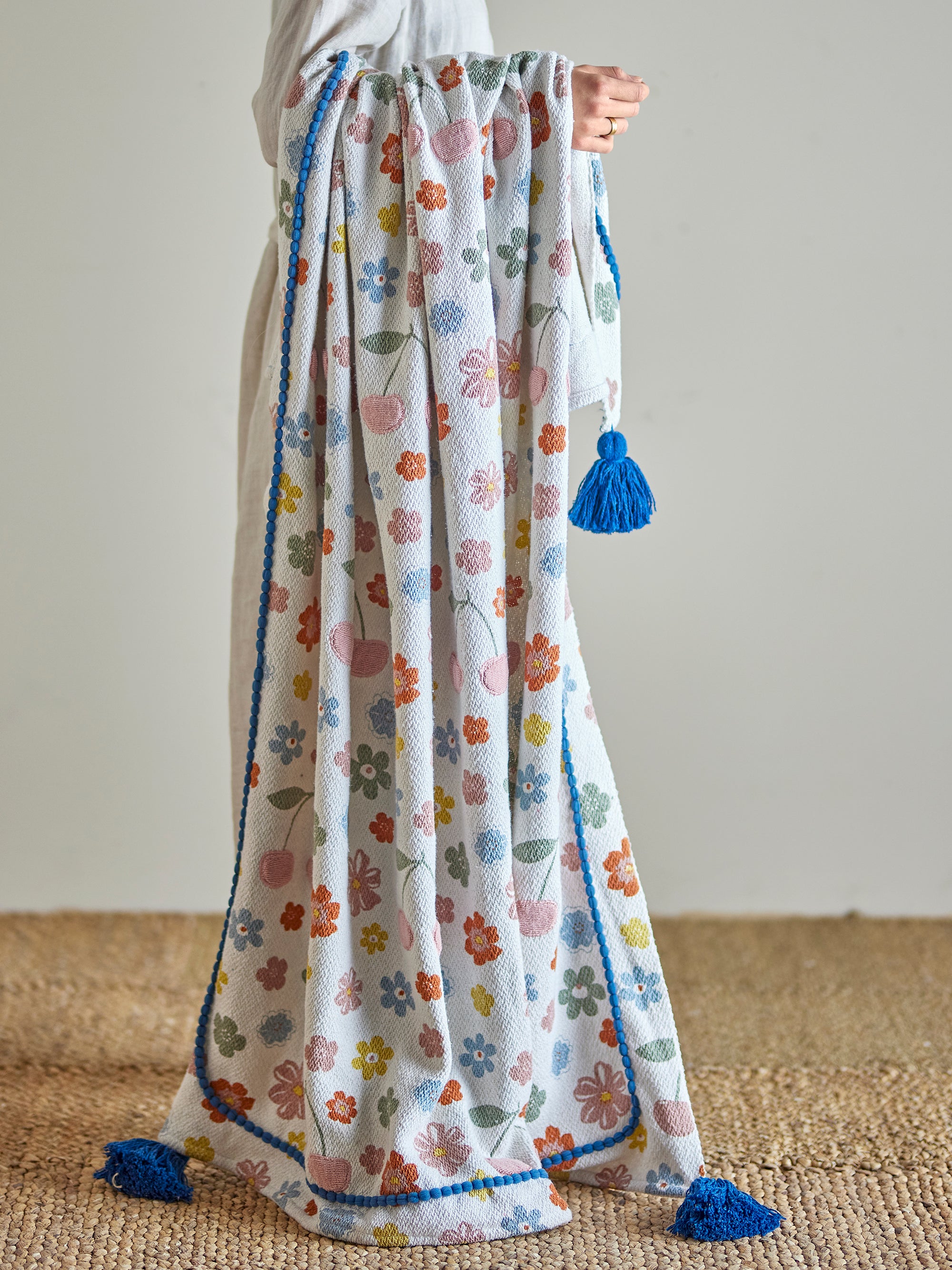 Cherry Throw, Multi