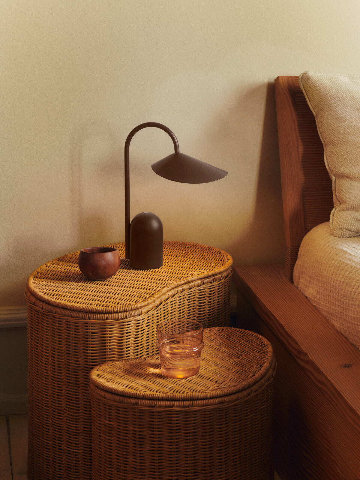 Arum Portable Lamp